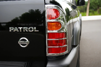 Nissan Patrol Y61 1997–2011 Baglygtecover (plast) foto 1