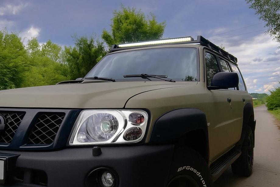 Nissan Patrol Y61 1997–2011 Krom forlygterammer (2001-2004, 2 stk.) Foto 1