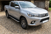 Toyota Hilux 2015– Maydos V1 sidetrin (2 stk., aluminium + rustfrit stål) foto 1