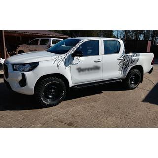 Sidetrin Allmond Black (2 stk., aluminium) Toyota Hilux 2015– foto 3