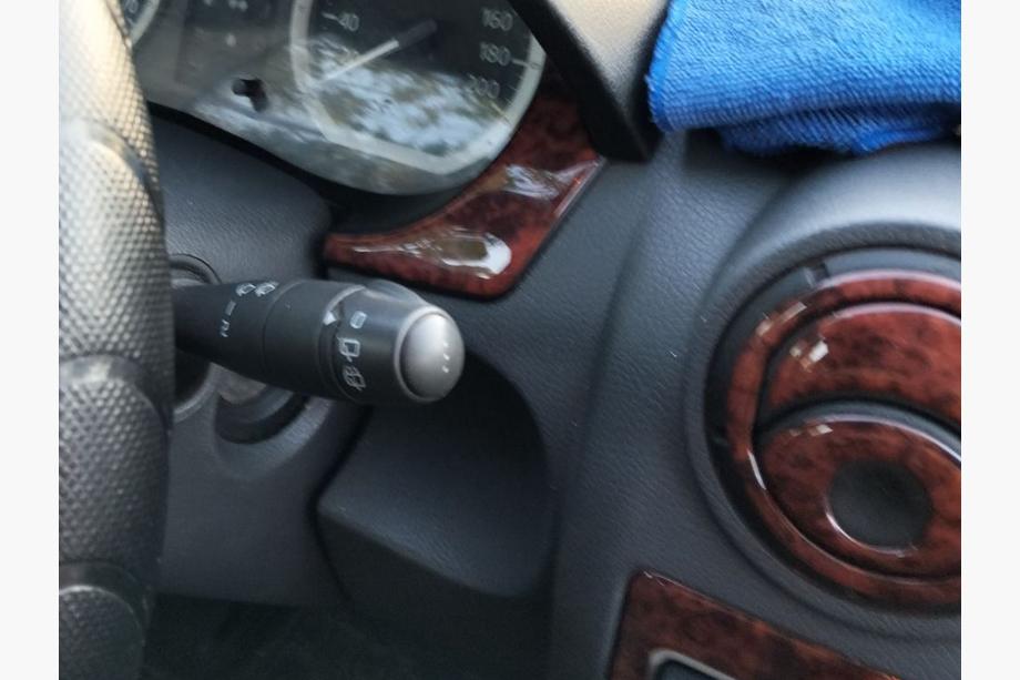 Renault Logan MCV 2005–2013 Instrumentbordbeklædning (variant 2) Aluminium Foto 6