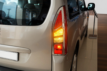 Citroen Berlingo 2008–2018 Pyntedæksler til stoplygter, lige (2 stk., rustfrit stål) Carmos foto 1