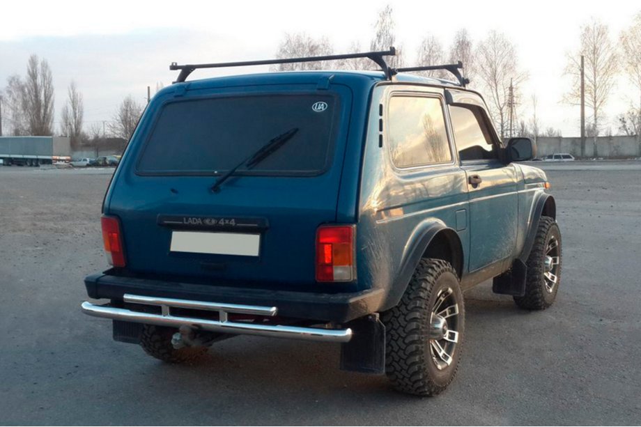 Lada Niva og Urban 1977– Bagbøjle AK002 double Image