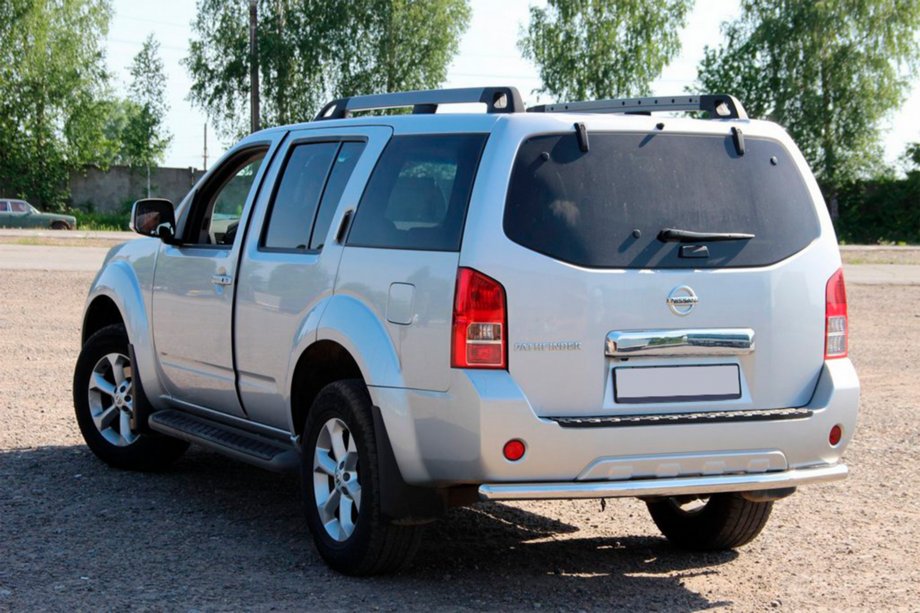 Nissan Pathfinder R51 2005–2014 Bagbøjle AK002 (rustfrit stål) Image