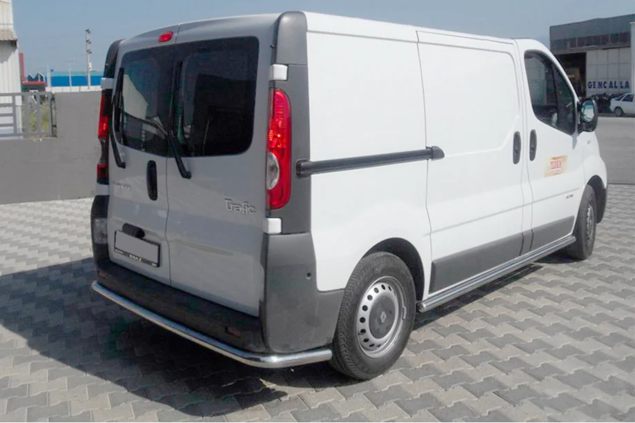 Renault Trafic 2001–2015 Bageste beskyttelsesbøjle med hjørner (rustfrit stål) Image