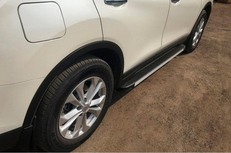 Nissan X-trail T32/Rogue 2014–2021 Sidetrin Maya V1 (2 stk., aluminium) Image