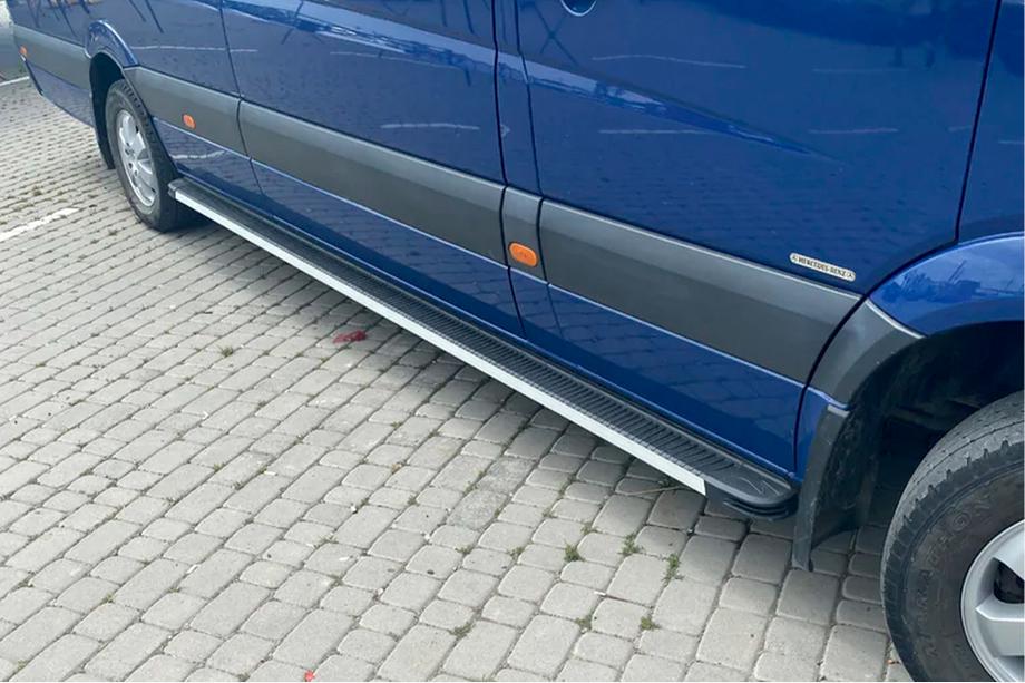 Mercedes Sprinter W906 2006–2018 Maya sidetrin (2 stk., aluminium) Image
