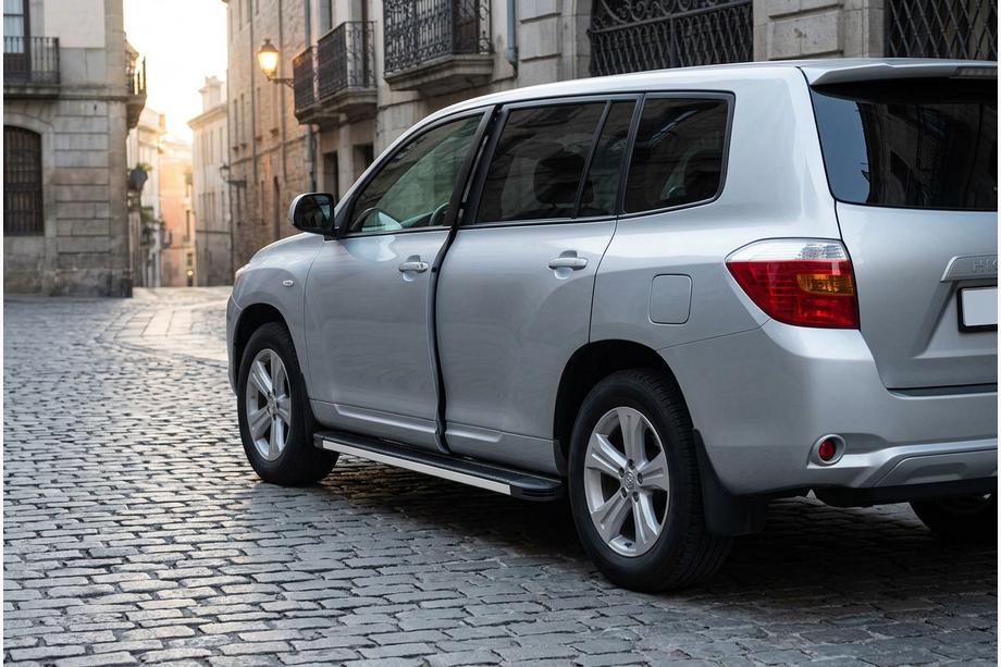 Toyota Highlander 2008–2013 Sidetrin Maya V1 (2 stk., aluminium) Image