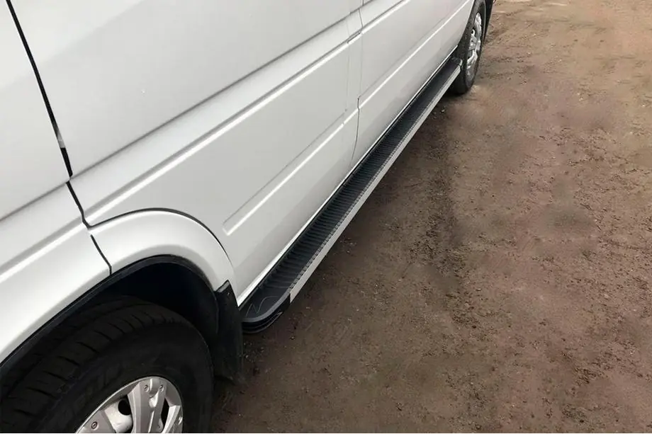 Volkswagen LT 1995–2006 Maya sidetrin (2 stk., aluminium) Image