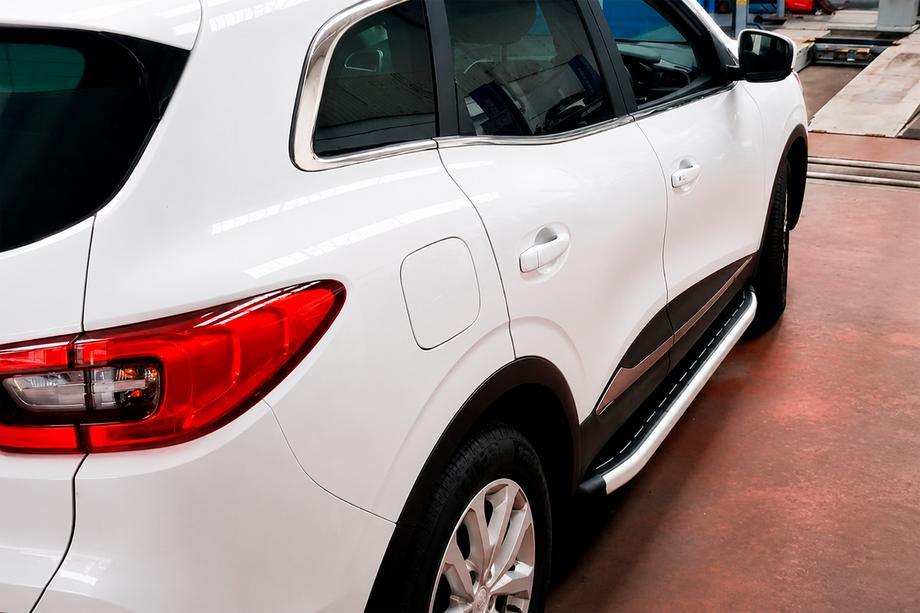 Renault Kadjar 2015–2022 Sidetrin Fullmond (2 stk., aluminium) Image