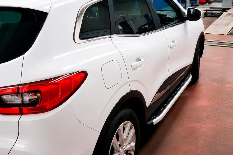 Renault Kadjar 2015–2022 Sidetrin Fullmond (2 stk., aluminium) Foto 1