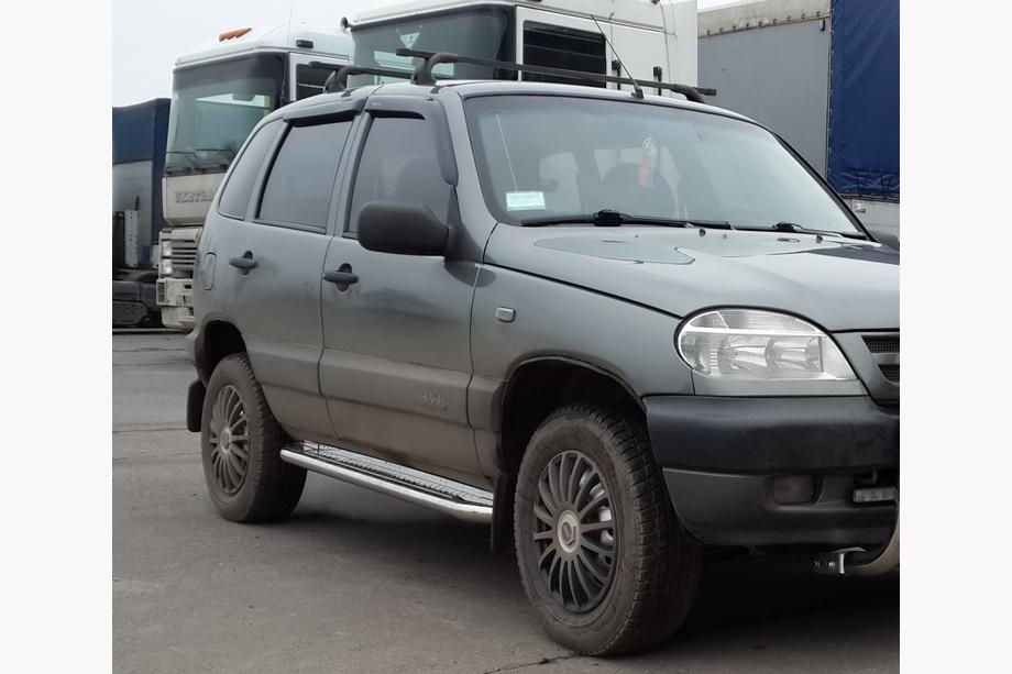 Chevrolet Niva 1998–2020 Premium sidetrin (2 stk., rustfrit stål) Ø60 mm Image