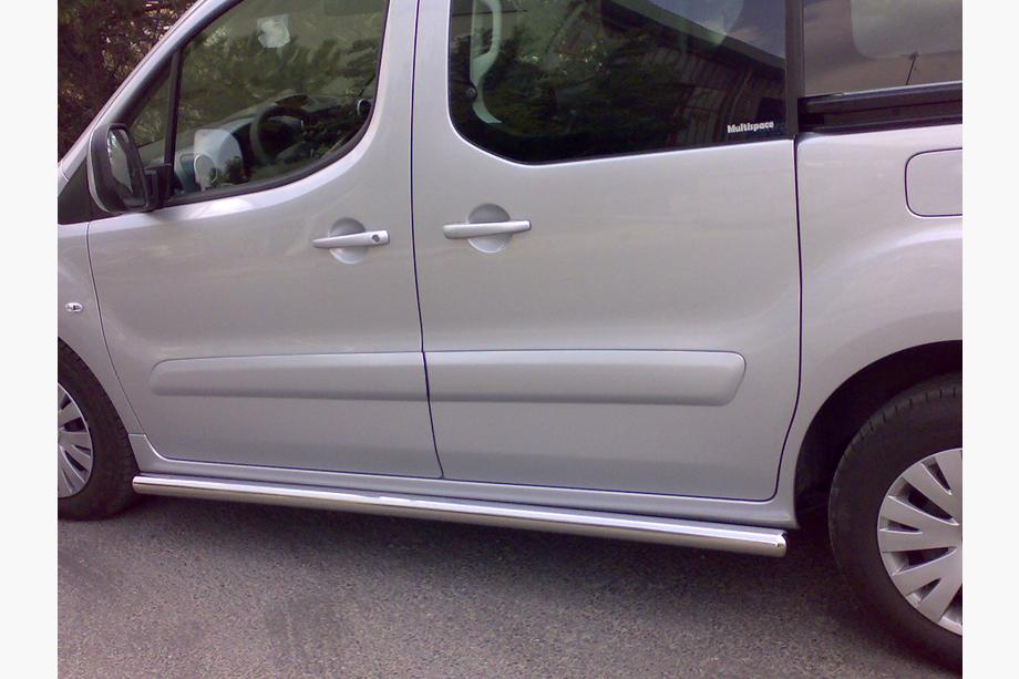 Citroen Berlingo 1996–2008 Siderør (2 stk., rustfrit stål) Ø60, med plastbeslag Foto 2
