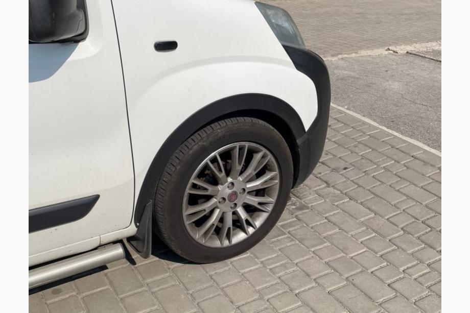 Peugeot Bipper 2008–2017 Hjulbuekanter (4 stk., sorte) 1 dør (metal) Foto 6