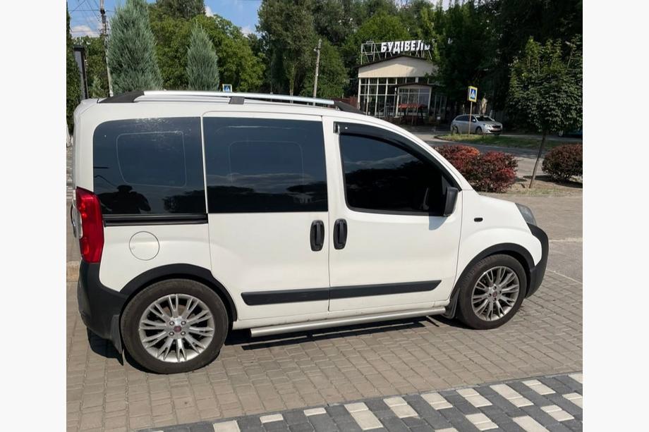 Peugeot Bipper 2008–2017 Hjulbuekanter (4 stk., sorte) 1 dør (metal) Foto 5
