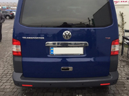 Volkswagen T5 2010–2015 Rustfri stålliste over nummerpladen på bagklap Transporter, OmsaLine - Italiensk rustfrit stål foto 2