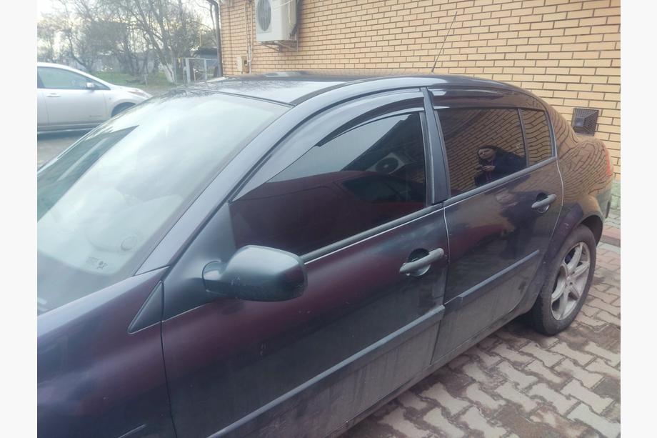 Renault Megane II 2004–2009 Vindafvisere SD (4 stk., Perflex Sport) Image