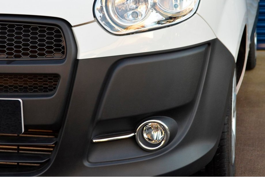 Fiat Doblo II 2010–2022 Kromrammer til taagelygter med striber (2010-2015, 4 stk., rustfrit staal) Foto 7