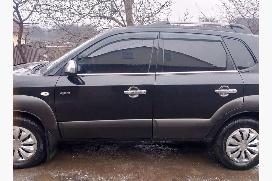 Hyundai Tucson JM 2004– Vindueskantslister (4 stk., rustfrit stål) Image