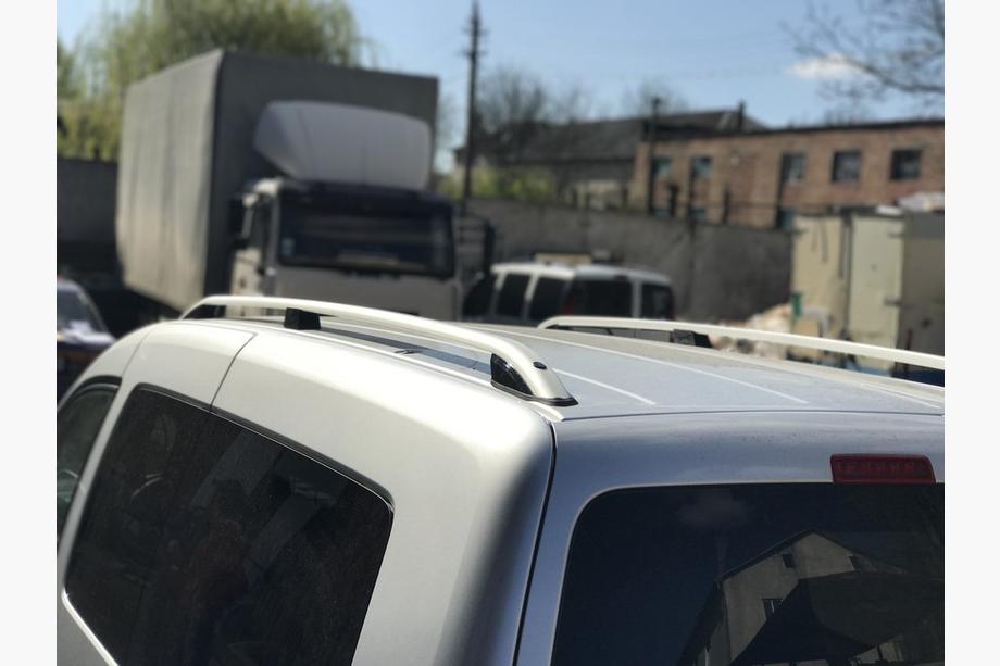 Volkswagen Caddy 2015–2020 Tagrælinger Skyport GREY Standard base Foto 4