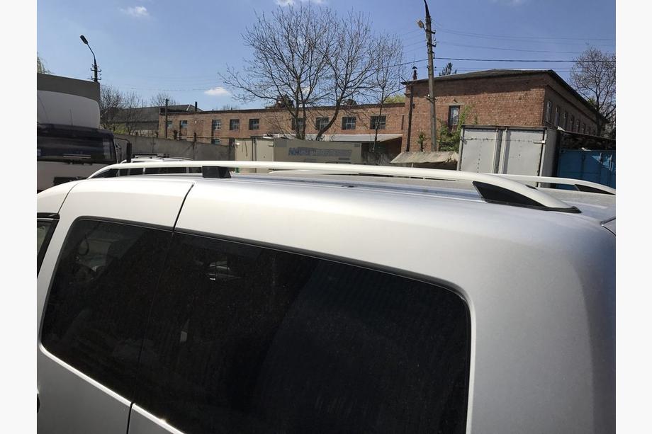 Volkswagen Caddy 2015–2020 Tagrælinger Skyport GREY Standard base Foto 5
