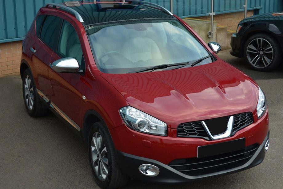 Nissan Qashqai 2010–2014 Krom pyntelister til tågelygter med fordybning (2 stk., plast) Image
