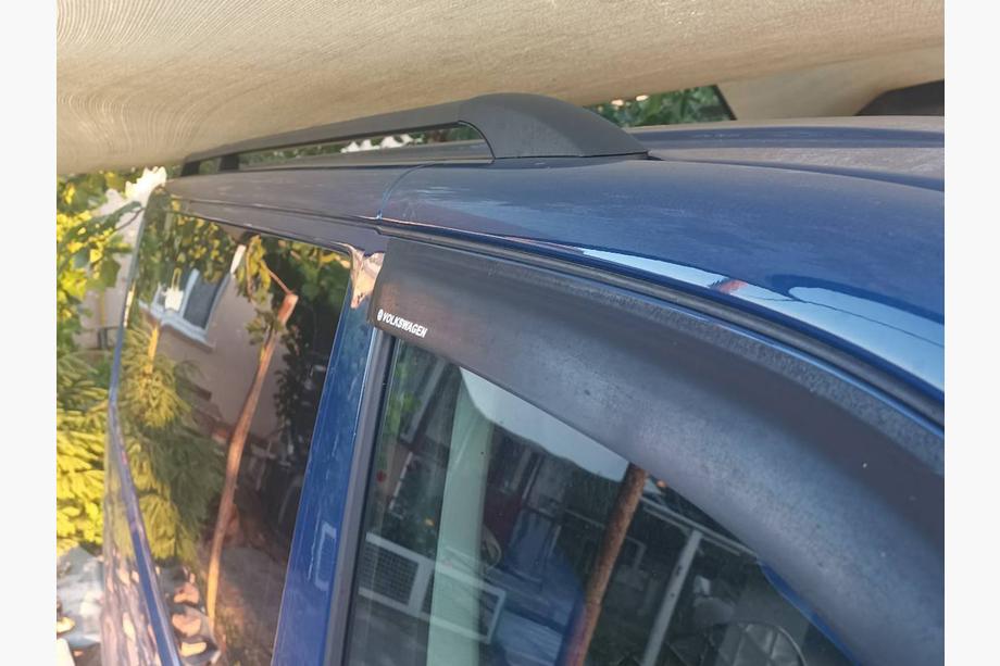 Volkswagen T5 Caravelle 2004–2010 Sorte tagrælinger Kort akselafstand, plastfødder Foto 18