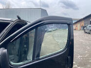 Opel Vivaro 2001–2015 Vindafvisere (2 stk., Niken) foto 3
