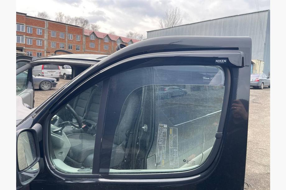Opel Vivaro 2001–2015 Vindafvisere (2 stk., Niken) Image
