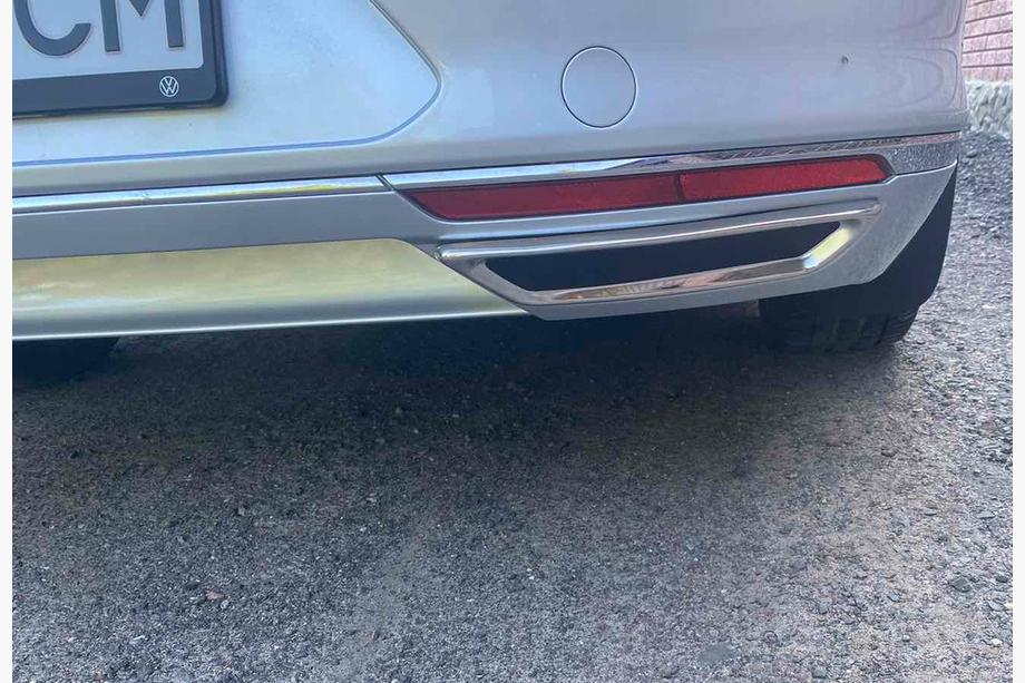 Volkswagen Passat B8 2015–2023 Udstødningsimitations-dæksler SD/SW (2015-2018, 2 stk., rustfrit stål) Carmos - Tyrkisk stål Image