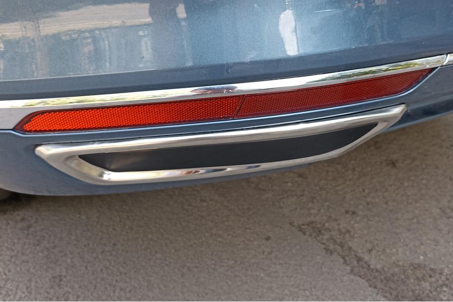 Volkswagen Passat B8 2015–2023 Udstødningsimitations-dæksler SD/SW (2015-2018, 2 stk., rustfrit stål) OmsaLine - italiensk rustfrit stål Foto 10