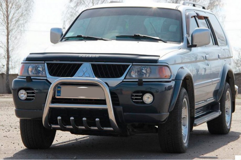 Mitsubishi Pajero Sport 1996–2007 Bullbar QT006 (rustfrit stål) Foto 3