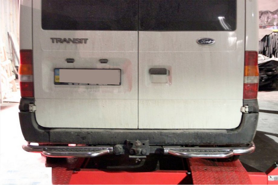 Ford Transit 2000–2014 Bageste beskyttelsesbøjle med trin AK-Special (rustfri) Foto 3