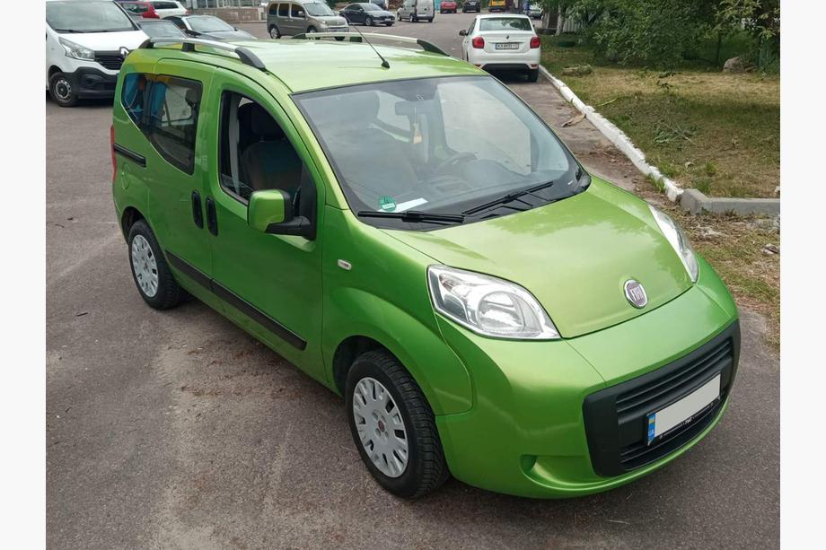 Fiat Fiorino/Qubo 2008–2024 Tagrælinger i krom Plastfødder Foto 5