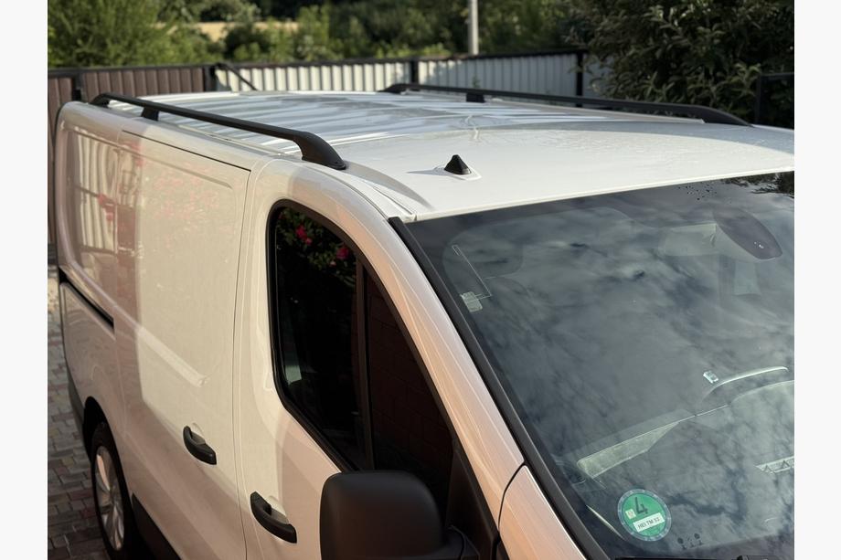 Opel Vivaro 2015–2019 Sorte tagrælinger Lang, plastfødder Foto 5