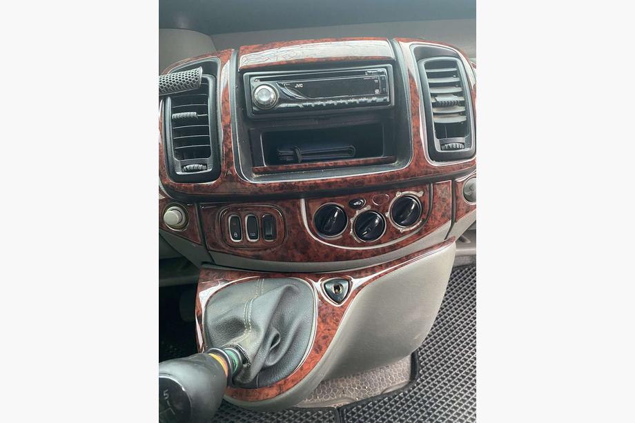 Renault Trafic 2001–2015 Instrumentbordbeklædning Trælook Foto 3