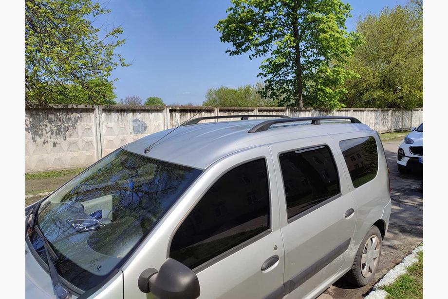 Renault Logan MCV 2005–2013 Sorte tagrælinger Støbejernsfødder Image