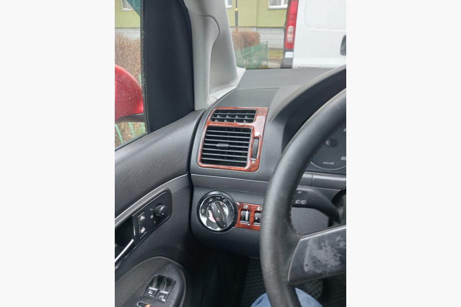 Volkswagen Touran 2003–2010 Instrumentbordbeklædning Foto 9