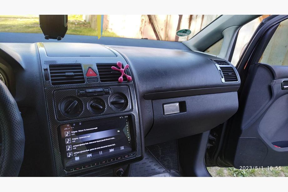 Volkswagen Touran 2003–2010 Instrumentbordbeklædning Foto 11