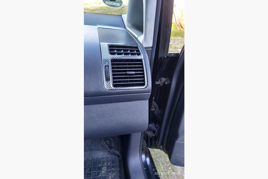 Volkswagen Touran 2003–2010 Instrumentbordbeklædning Foto 16
