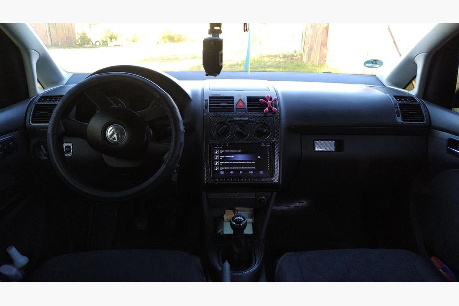 Volkswagen Touran 2003–2010 Instrumentbordbeklædning Foto 18