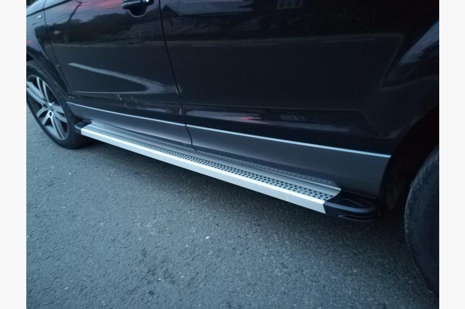 Audi Q7 2005–2015 Sidetrin Maya V2 (2 stk., aluminium) Image