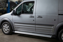 Ford Connect 2010–2013 Sidetrin Maya V2 (2 stk., aluminium) Standard base foto 1