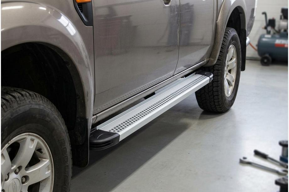 Ford Ranger 2007–2011 Sidetrin Maya V2 (2 stk., aluminium) Image