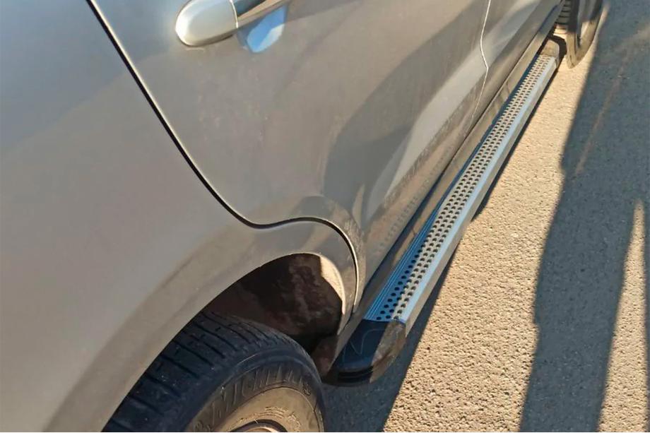 Hyundai Santa Fe 2 2006–2012 Sidetrin Maya V2 (2 stk., aluminium) Image