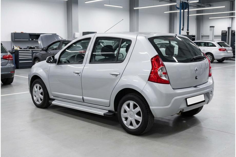 Renault Sandero 2007–2013 Sidetrin Maya V2 (2 stk., aluminium) Image