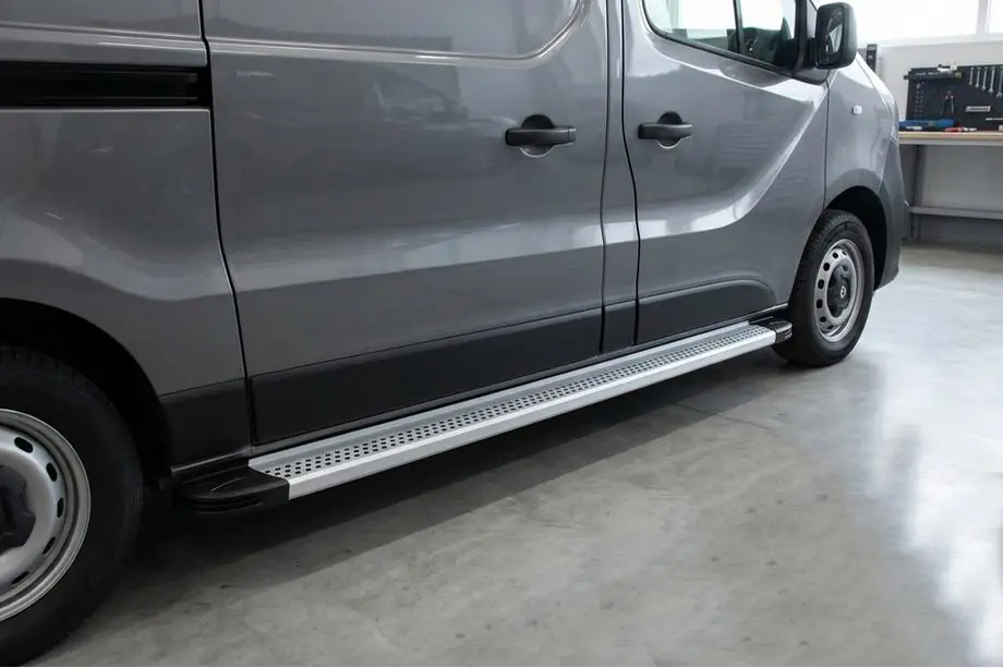 Renault Trafic 2001–2015 Sidetrin Maya V2 (2 stk., aluminium) Image