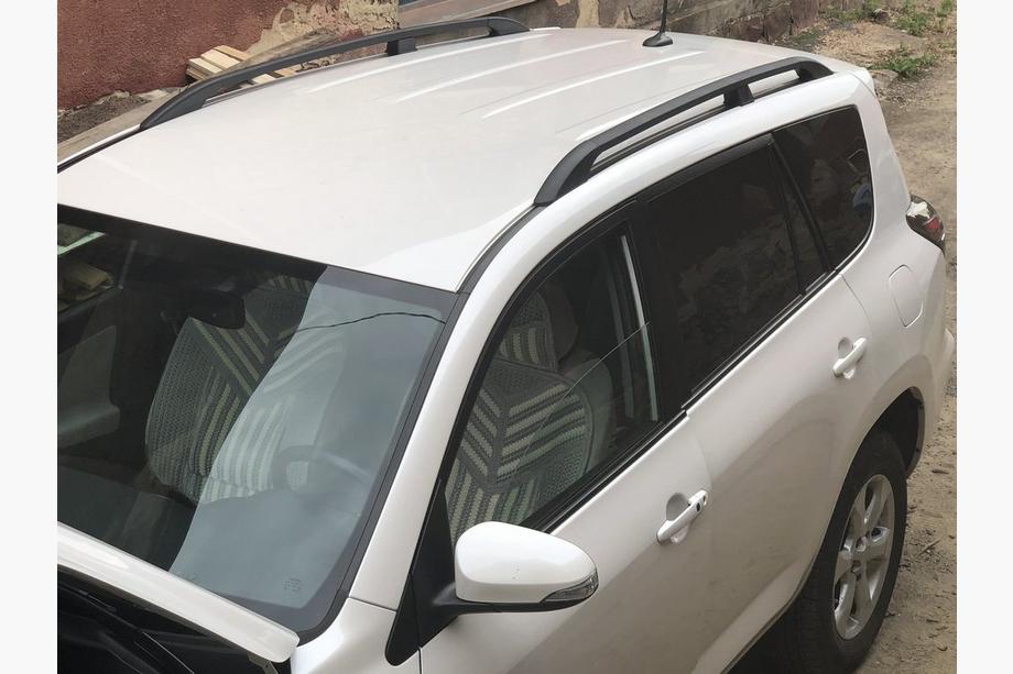 Toyota Rav 4 2006–2013 Sorte tyrkiske tagrælinger Kort akselafstand, metalfødder Foto 8