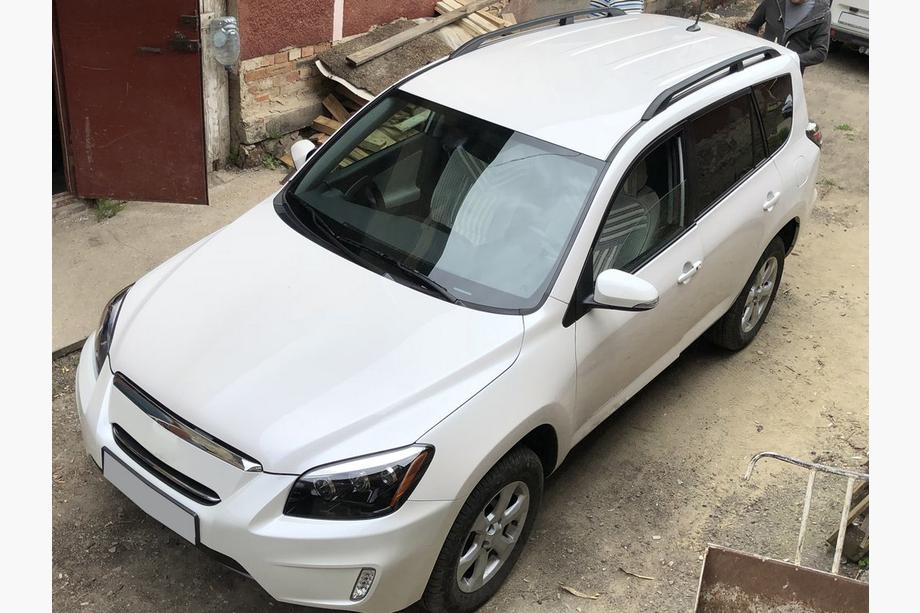 Toyota Rav 4 2006–2013 Sorte tyrkiske tagrælinger Kort akselafstand, metalfødder Foto 2