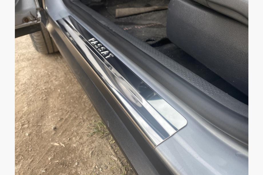Volkswagen Passat B5 1997–2005 OmsaLine dørtrinslister (4 stk., rustfrit stål) Image